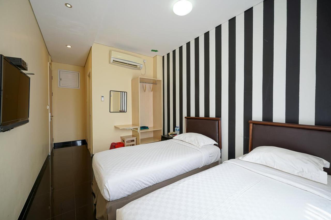 Multi 88 Syariah Hotel จาการ์ตา ภายนอก รูปภาพ